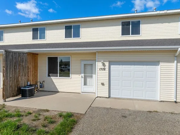 1322 31st Ave SE, Minot, ND 58701