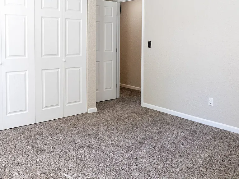 5418 Alta Loma Rd — Photo 41
