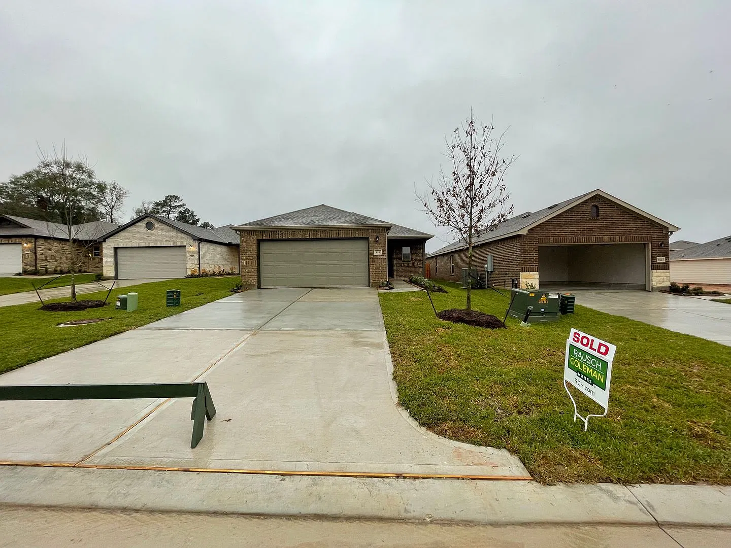Start the Holidays Right in This Spacious 4-Bedroom, 2-Bathroom Home in Montgomery, TX Available ... — Photo 3