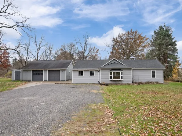 3080 Pleasant St, Barberton, OH 44203