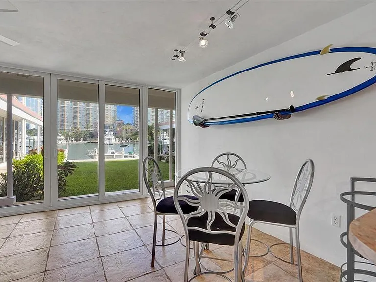 2760 Yacht Club Blvd #10C — Photo 10