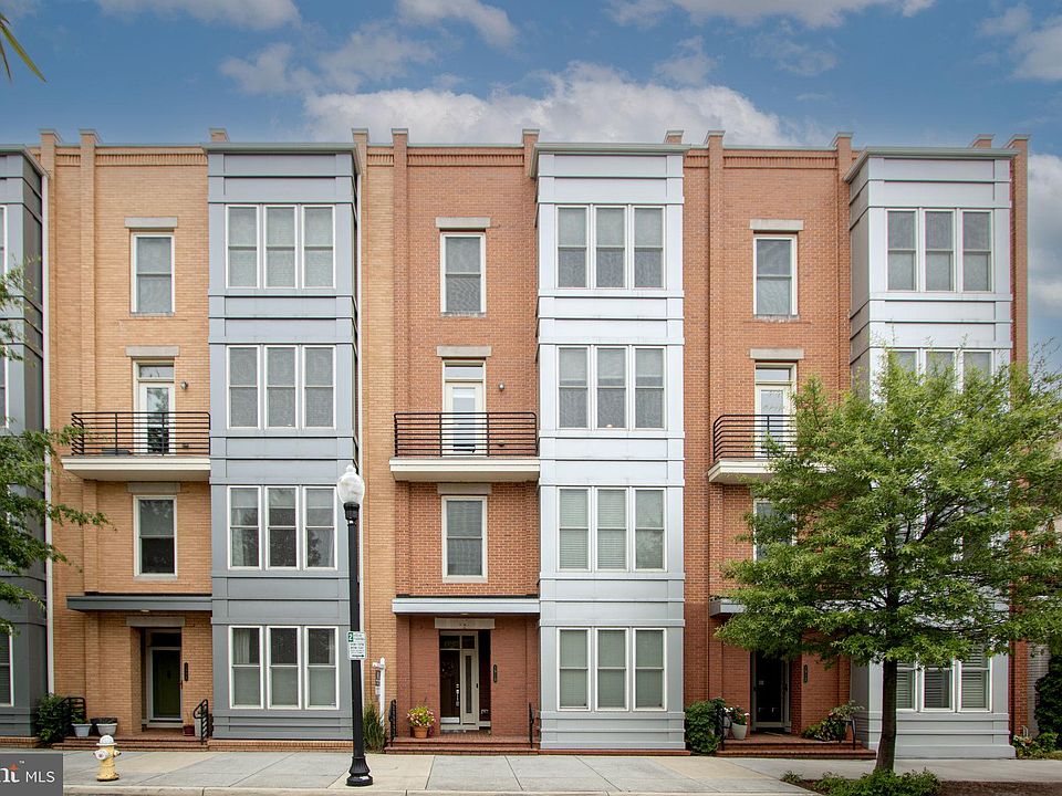 1st image of 1910 Potomac Ave Unit 102