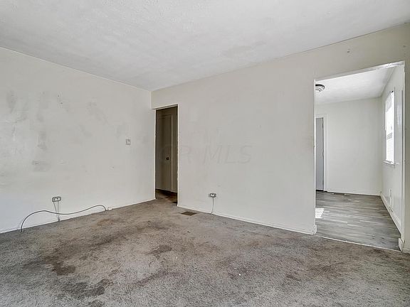 3rd image of 920 Alton Ave