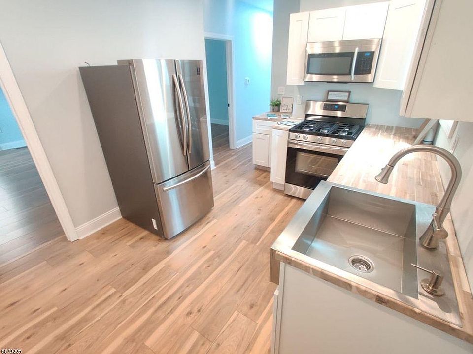 1st image of 303 William St #1