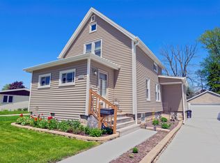 1317 Orchard St, Racine, WI 53405