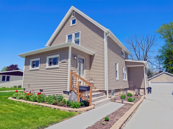 1317 Orchard St, Racine, WI 53405
