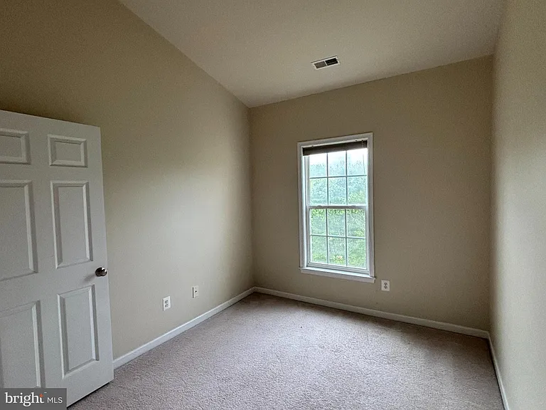 301 Klee Dr — Photo 18