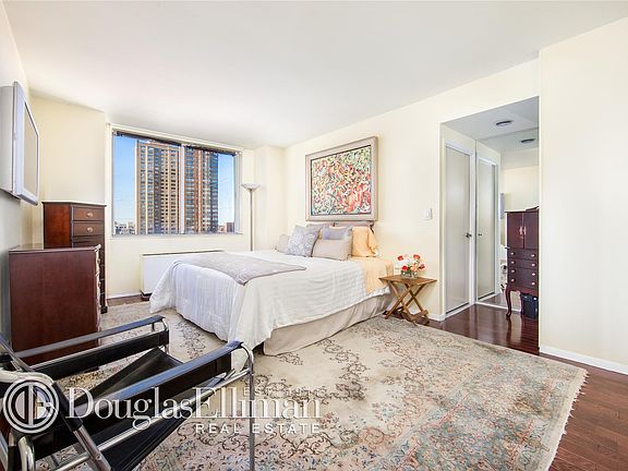 4th image of 515 E 79th St APT 27C