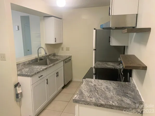 9627 Vinca Cir APT E, Charlotte, NC 28213