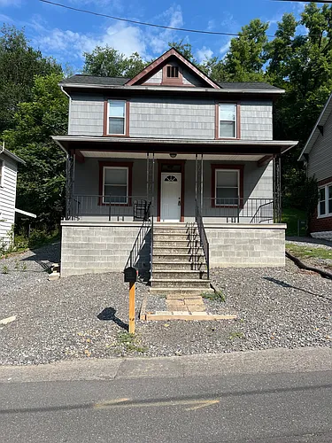 420 Pine Ave Photo 1