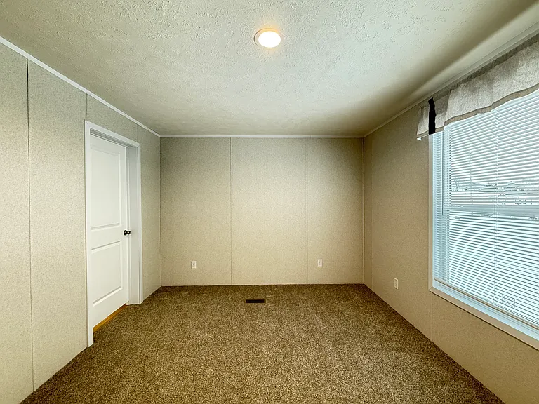 29800 Guilford Cir #71 — Photo 19