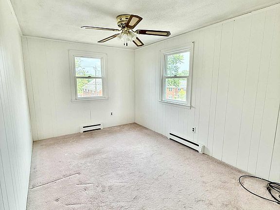 4th image of 76 Belmont St #74