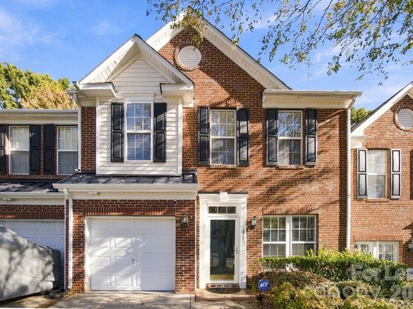 1802 Robinwood Village Dr