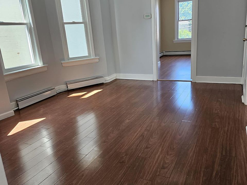 1st image of 10317 121st St #2