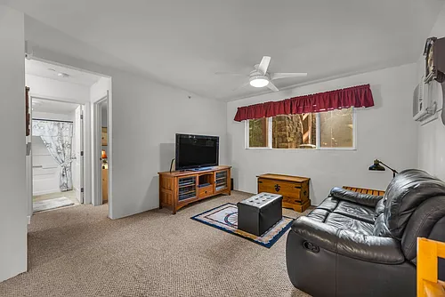 35 Katie Ln Photo 1