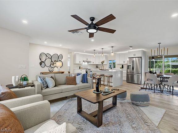 4th image of 6358 Plumosa Ave