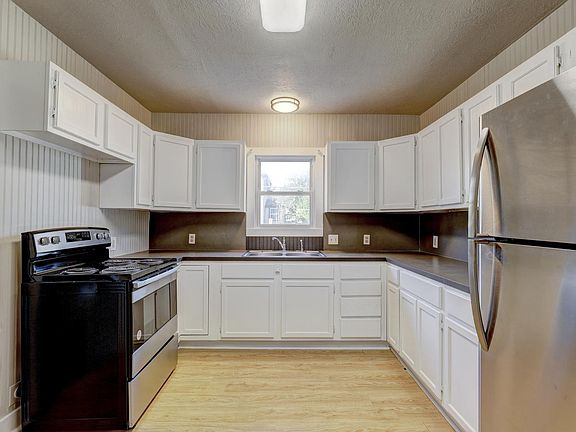 Kitchen - new appliances!