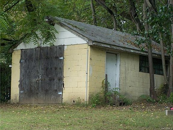 2nd image of 8142 Elm Dr