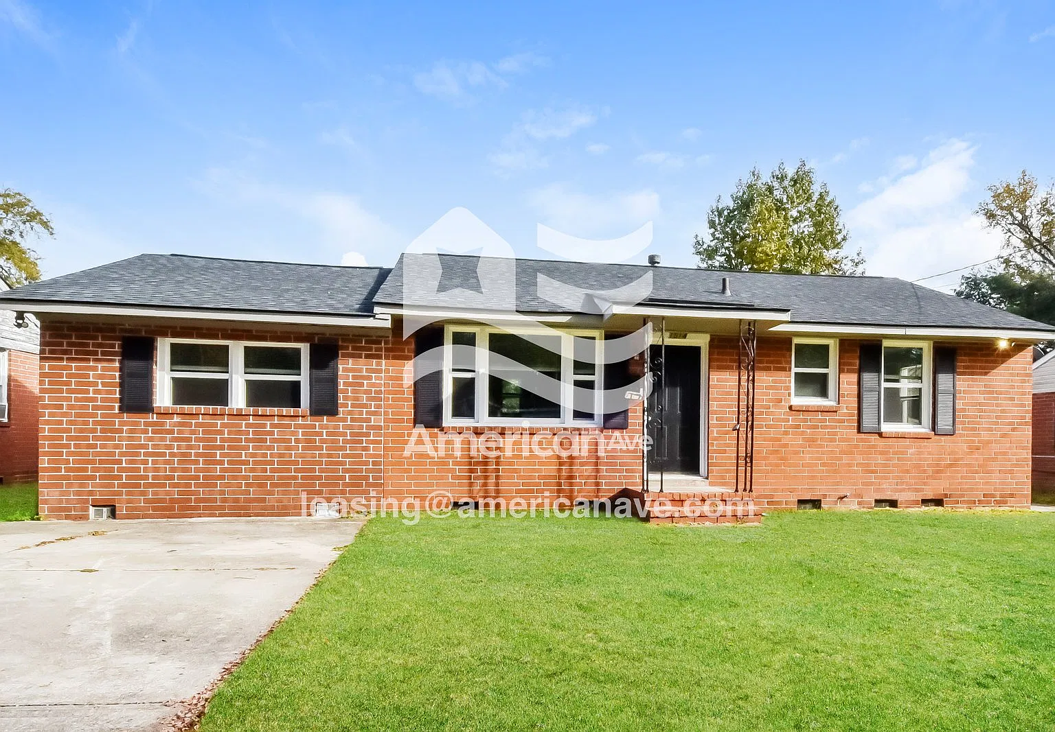 3 bed, 1.0 bath, 1428 sqft, $1,040 — Photo 1