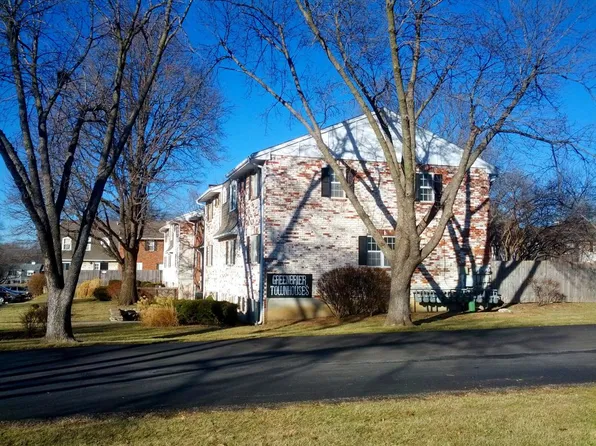 8563 W 85th St, Overland Park, KS 66212