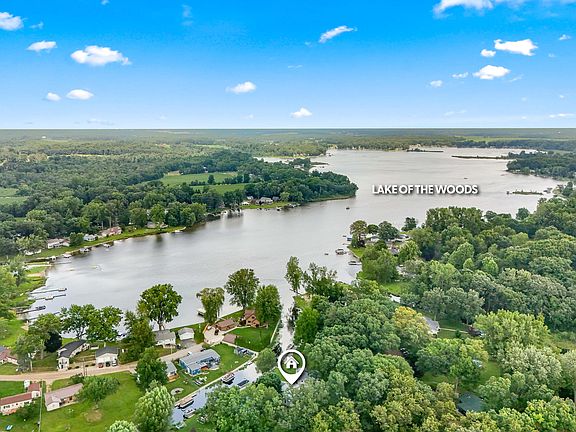 5th image of 482 Swan Ln