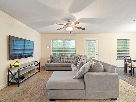 4th image of 171 Conquest Ave