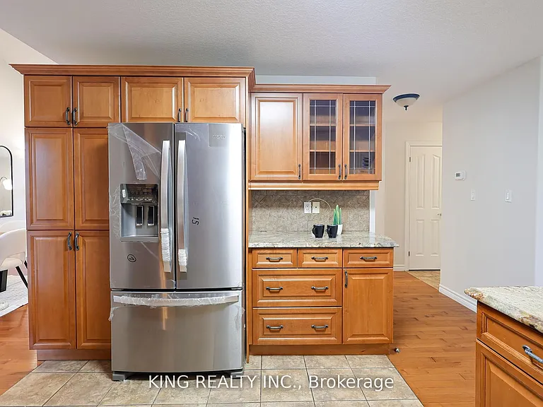 1223 Coronation Dr — Photo 15