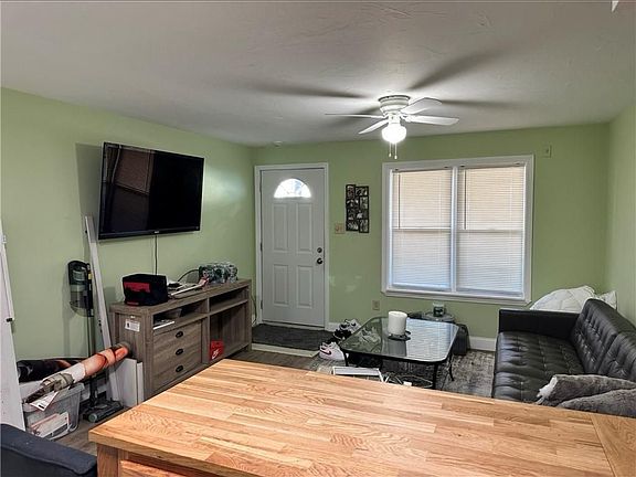 3rd image of 20 Hurdis St APT 8