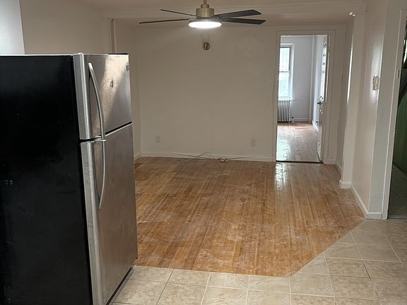 5th image of 2052A Pacific St #1