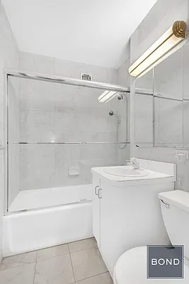 Sold by Bond New York | media 4