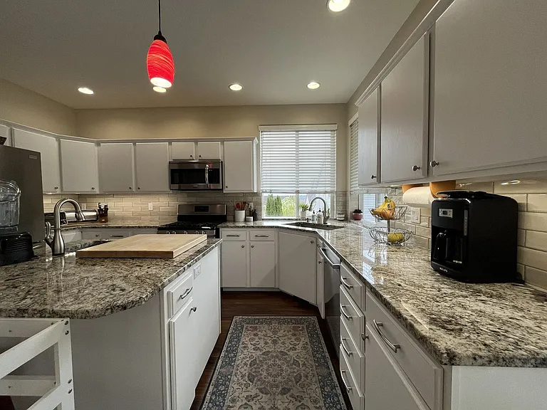 14199 SW Tewkesbury Dr — Photo 12