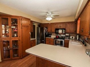 11230 52nd Ave N, Plymouth, MN 55442