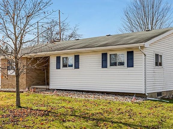 2nd image of 423 Oakwood Dr