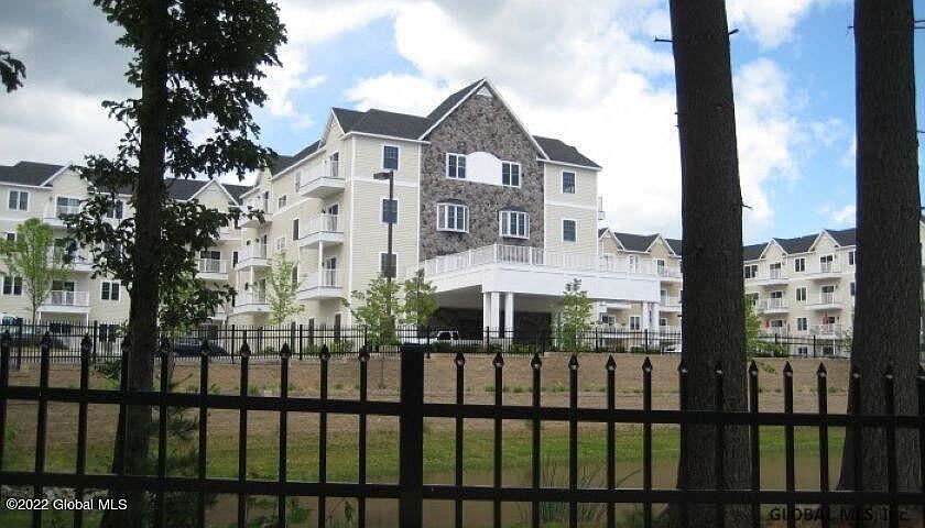 1st image of 8 Wall St APT 131