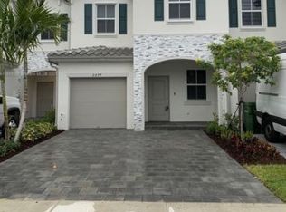2677 SE 12th St, Homestead, FL 33035