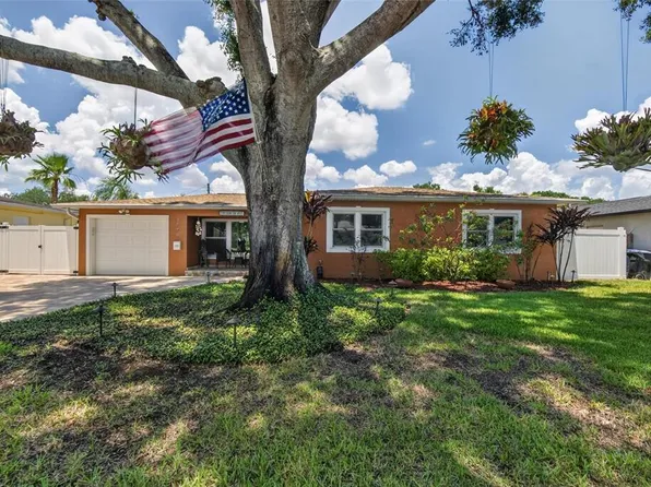3779 Benson Ave N, Saint Petersburg, FL 33713