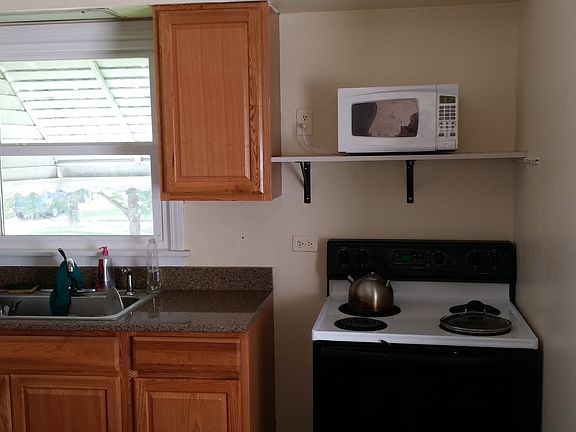 2nd image of 1011 N Yale Ave