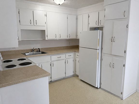 5th image of 71 Chaparral Dr