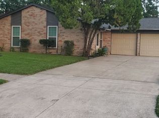 6922 Foxside Ln, Humble, TX 77338