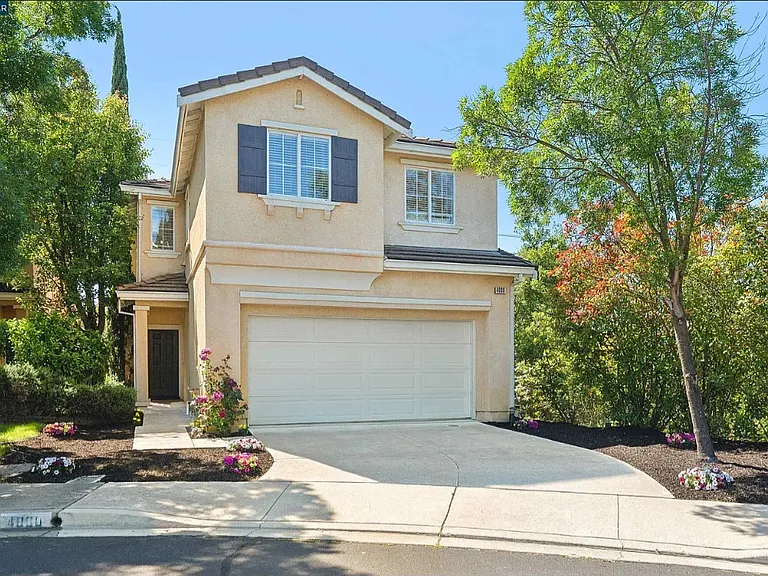 4000 Hiller Ln — Photo 6