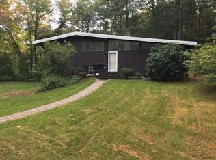 17 Diamond Rd, Lexington, MA 02420