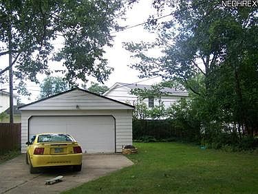 2nd image of 12011 Edgepark Dr