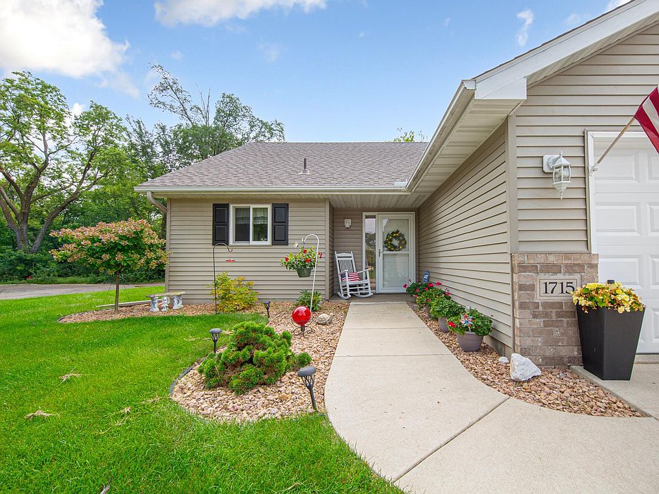 1st image of 1715 Crystal Ln