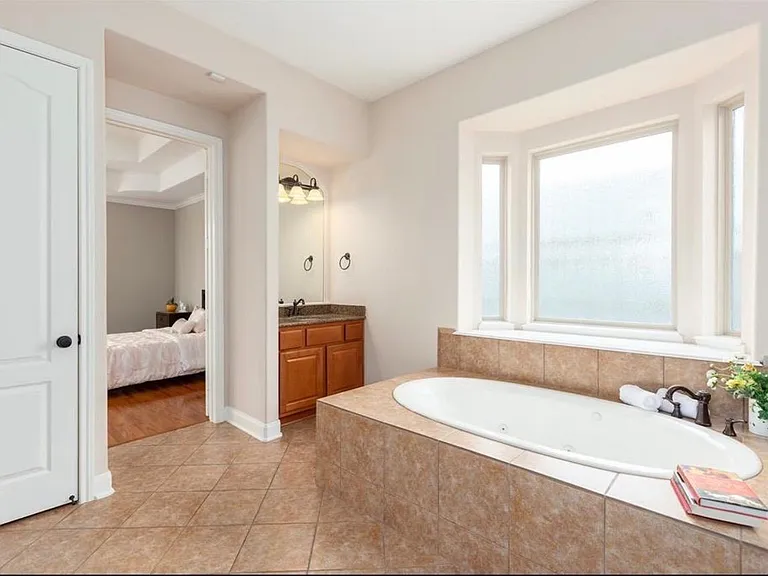 2207 Bayou Cove Ln — Photo 38