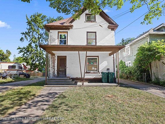 2nd image of 815 Prospect St