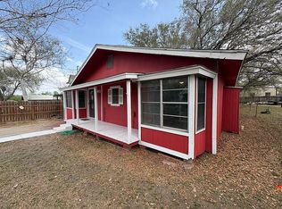 1413 W Stamper St, Beeville, TX 78102