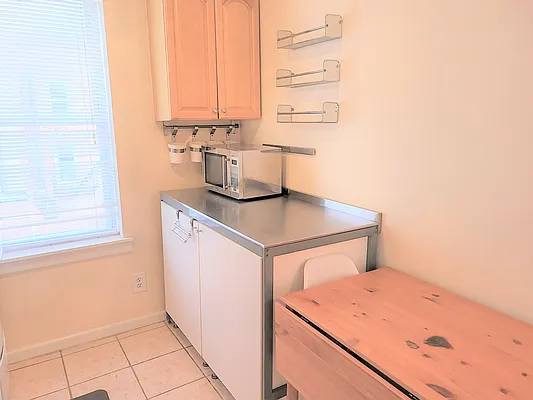 Rented by Virtual Real Estate | media 18