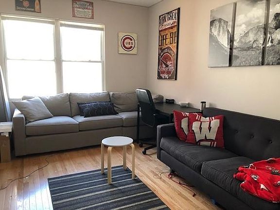 5th image of 1115 W Newport Ave #412