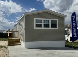 325 Columbine Dr #111, Casper, WY 82604