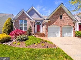 11 McConkey Dr, Washington Crossing, PA 18977